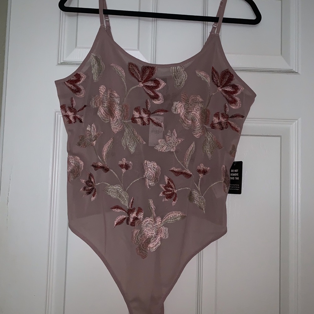🚨SOLD🚨Bodysuit